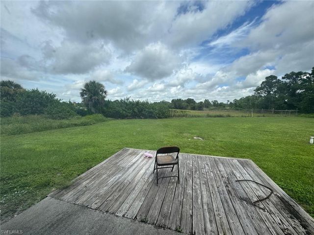 1063 Peach ST, Lehigh Acres, FL 33974