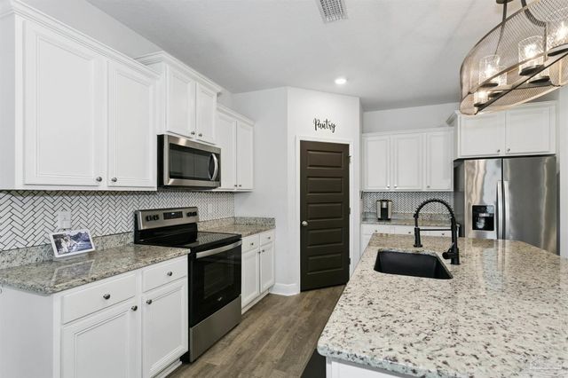 8038 Burnside Loop, Pensacola, FL 32526