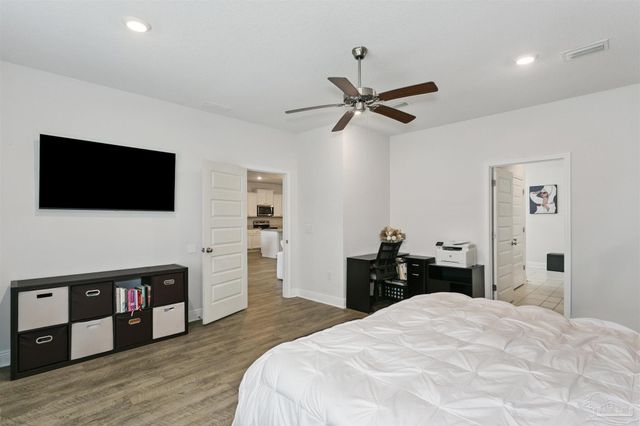 8038 Burnside Loop, Pensacola, FL 32526