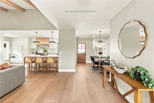 226 Santa Isabel Ave, Costa Mesa, CA 92627
