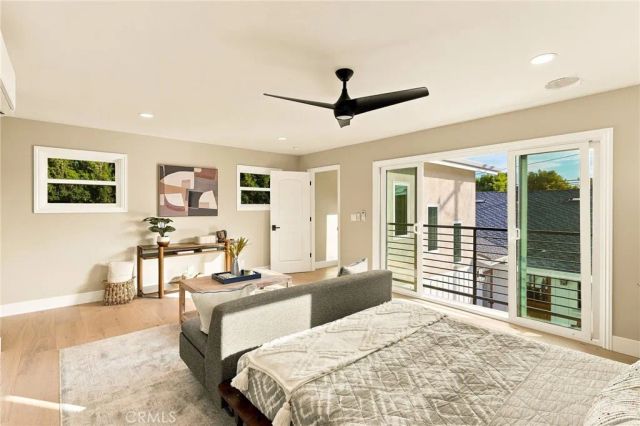 226 Santa Isabel Ave, Costa Mesa, CA 92627