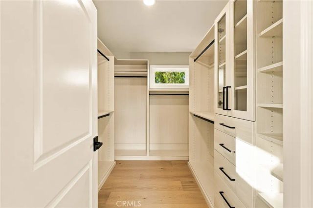 226 Santa Isabel Ave, Costa Mesa, CA 92627