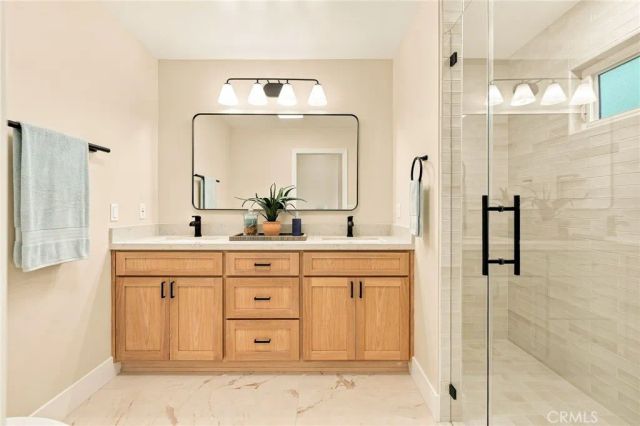 226 Santa Isabel Ave, Costa Mesa, CA 92627