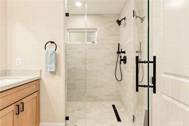 226 Santa Isabel Ave, Costa Mesa, CA 92627