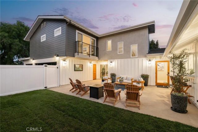 226 Santa Isabel Ave, Costa Mesa, CA 92627