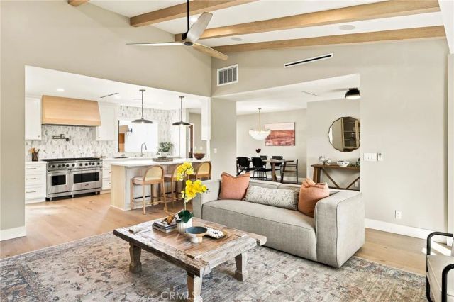 226 Santa Isabel Ave, Costa Mesa, CA 92627