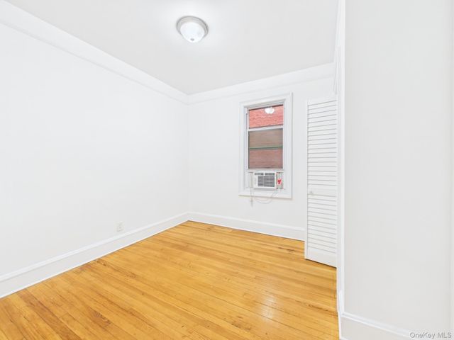 2858 E 197th Street, Bronx, NY 10461