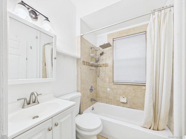 2858 E 197th Street, Bronx, NY 10461
