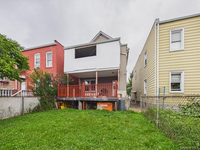 2858 E 197th Street, Bronx, NY 10461