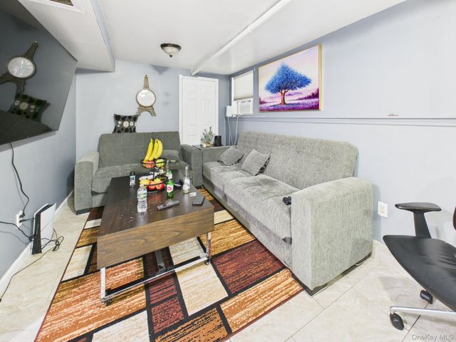 2858 E 197th Street, Bronx, NY 10461