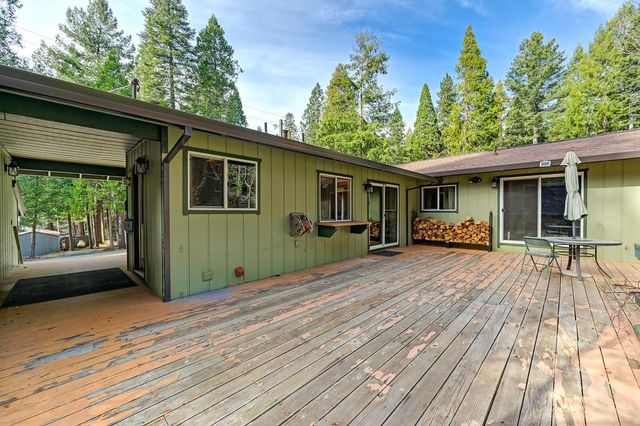 2917 Shadow Ln, Pollock Pines, CA 95726