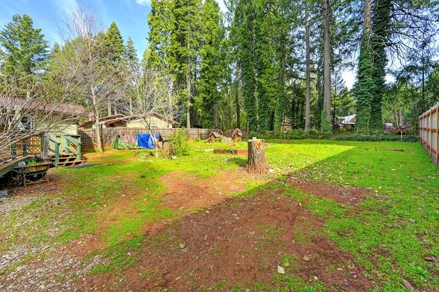 2917 Shadow Ln, Pollock Pines, CA 95726