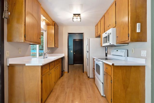 2917 Shadow Ln, Pollock Pines, CA 95726