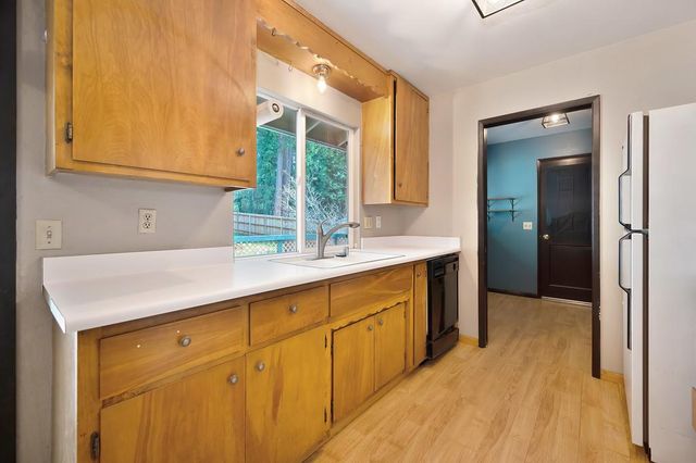 2917 Shadow Ln, Pollock Pines, CA 95726