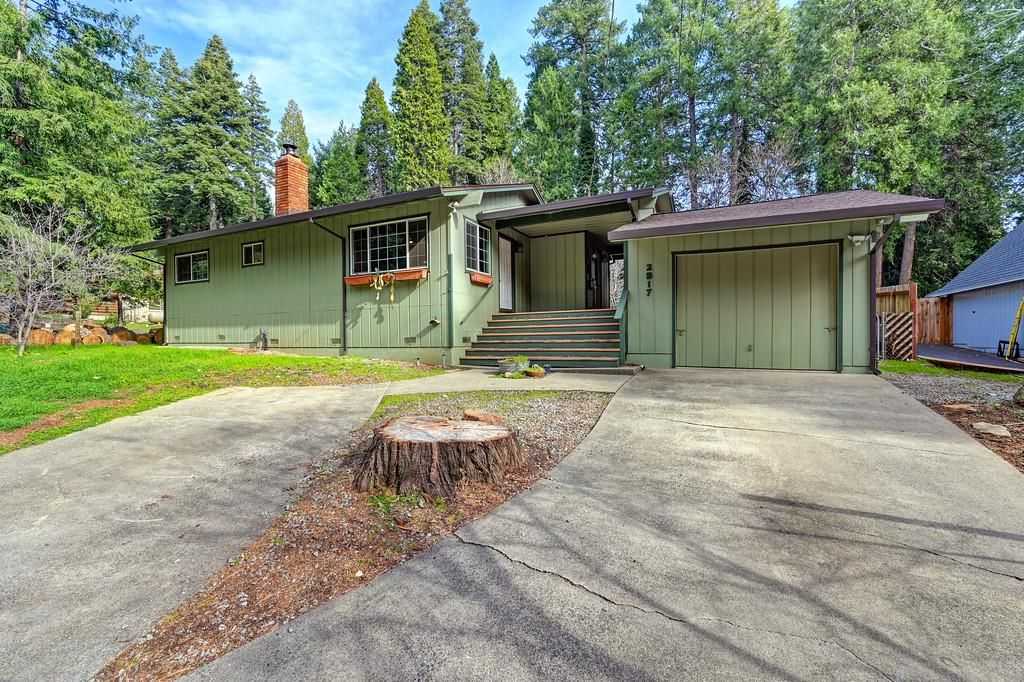 2917 Shadow Ln, Pollock Pines, CA 95726
