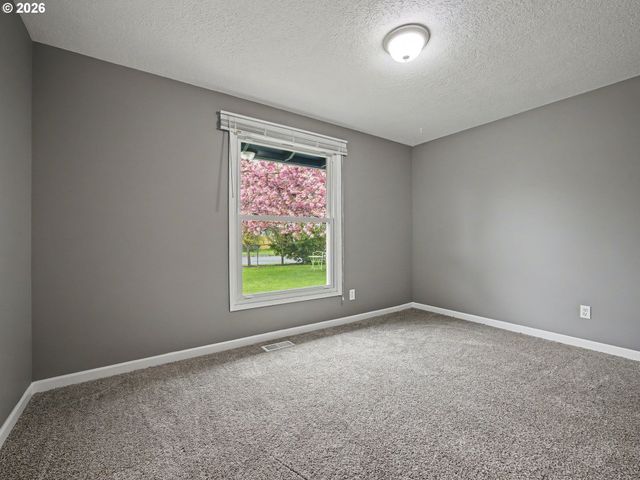 1780 Se 2ND Pl, Gresham, OR 97080