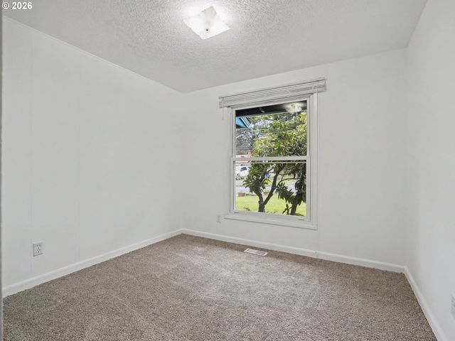 1780 Se 2ND Pl, Gresham, OR 97080