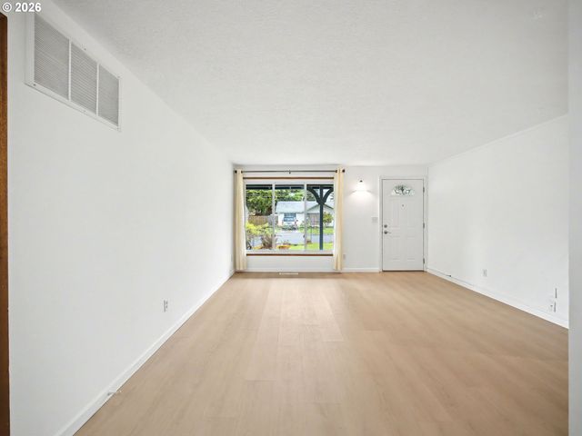 1780 Se 2ND Pl, Gresham, OR 97080