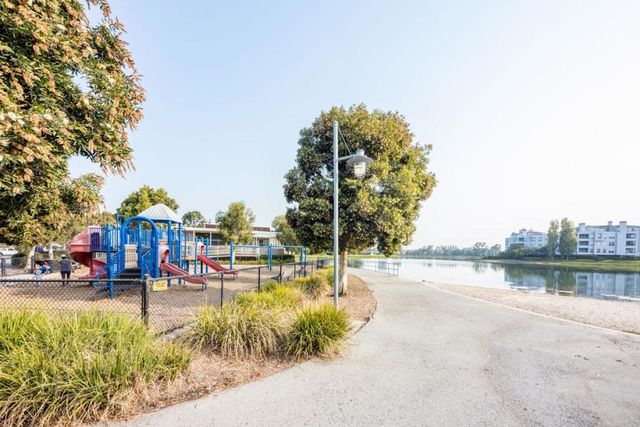 2425 S Norfolk Street 204, San Mateo, CA 94403