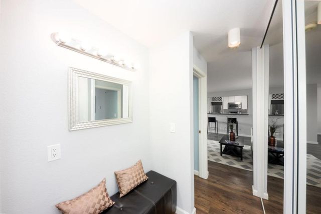 2425 S Norfolk Street 204, San Mateo, CA 94403
