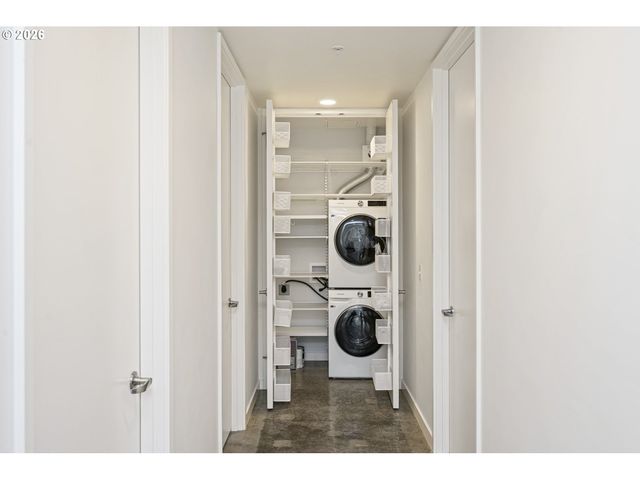 4262 Se Belmont St 201, Portland, OR 97215