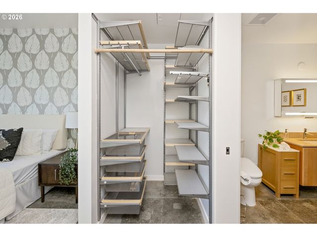 4262 Se Belmont St 201, Portland, OR 97215