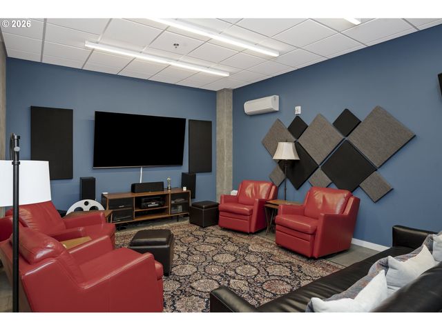 4262 Se Belmont St 201, Portland, OR 97215