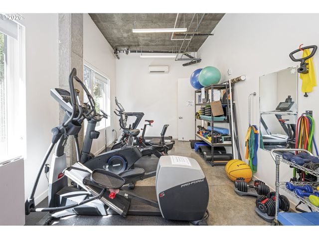 4262 Se Belmont St 201, Portland, OR 97215