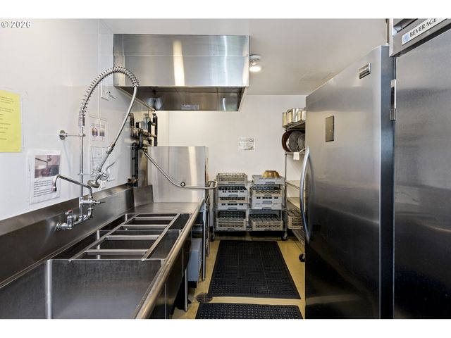 4262 Se Belmont St 201, Portland, OR 97215
