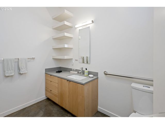 4262 Se Belmont St 201, Portland, OR 97215