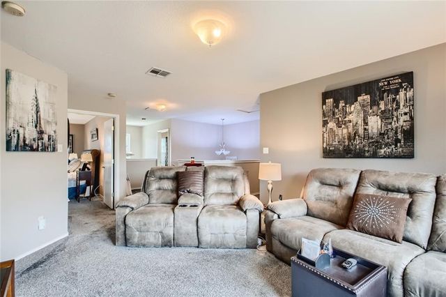 1329 Amberwood LOOP, Kyle, TX 78640