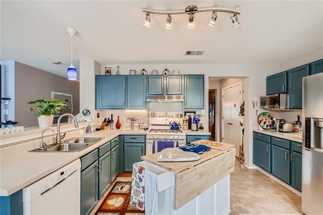 1329 Amberwood LOOP, Kyle, TX 78640