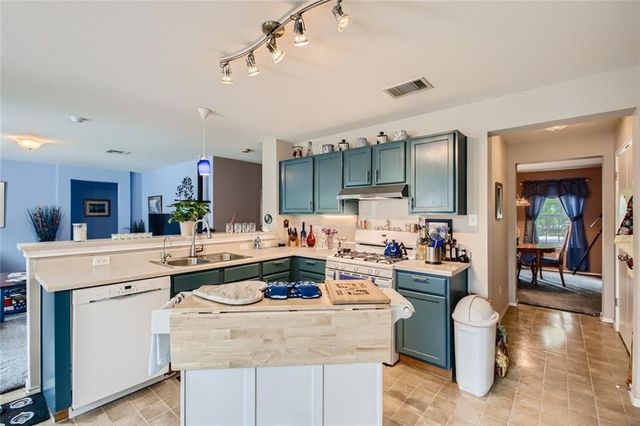 1329 Amberwood LOOP, Kyle, TX 78640