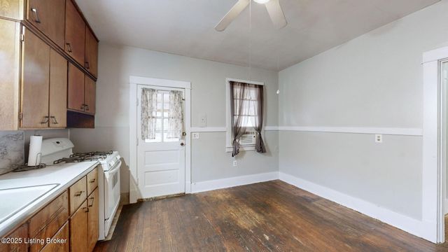 1034 Dixon Ave, Louisville, KY 40217