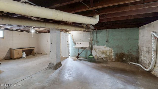 1034 Dixon Ave, Louisville, KY 40217