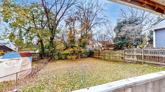 1034 Dixon Ave, Louisville, KY 40217