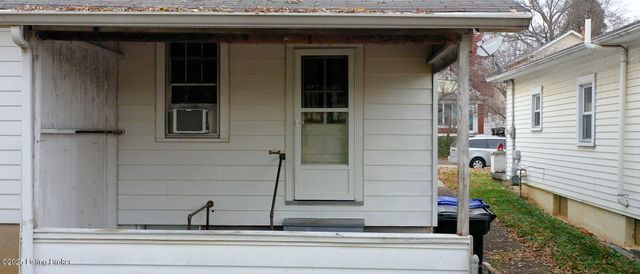 1034 Dixon Ave, Louisville, KY 40217