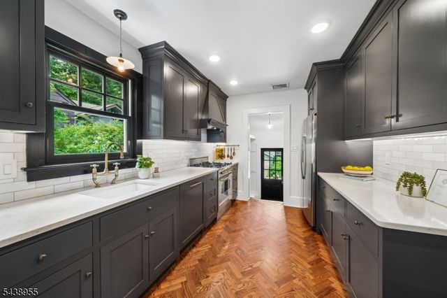 20 Euclid Pl, Montclair Twp., NJ 07042