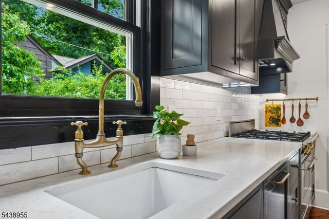 20 Euclid Pl, Montclair Twp., NJ 07042