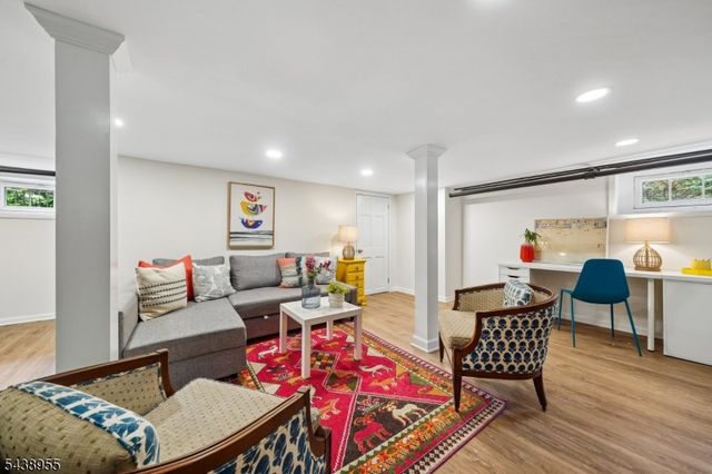 20 Euclid Pl, Montclair Twp., NJ 07042