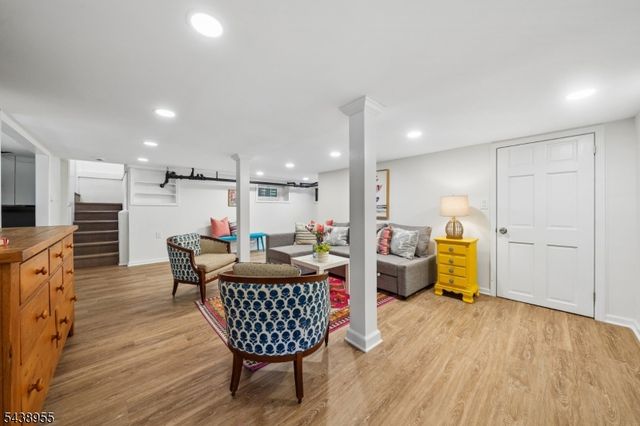20 Euclid Pl, Montclair Twp., NJ 07042