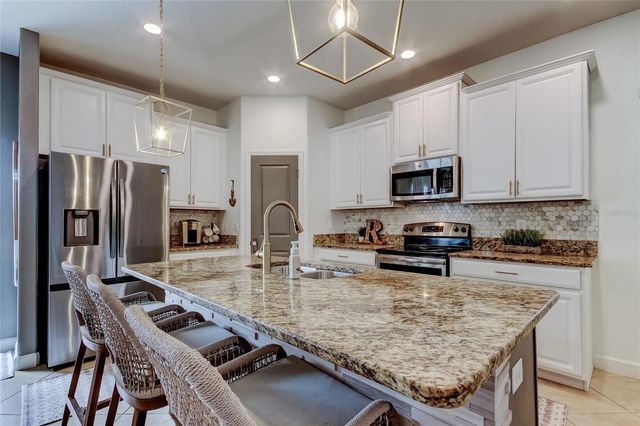 10141 NEWMINSTER LOOP, Ruskin, FL 33573