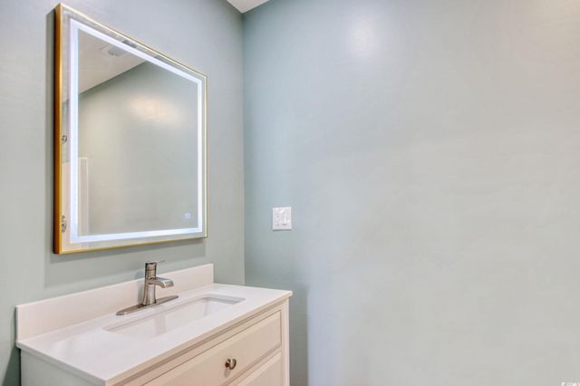 125 Oak Bay Dr., Georgetown, SC 29440