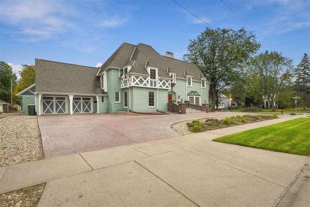 1615 Park Avenue, Eau Claire, WI 54701