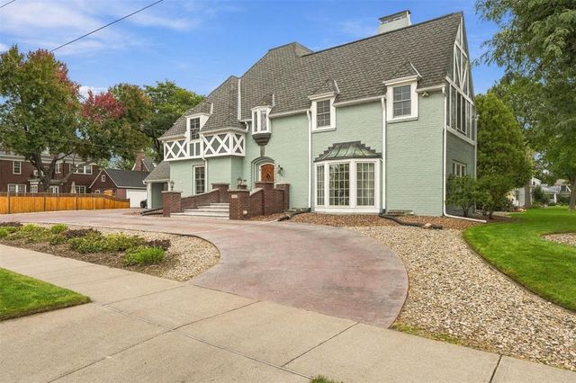 1615 Park Avenue, Eau Claire, WI 54701