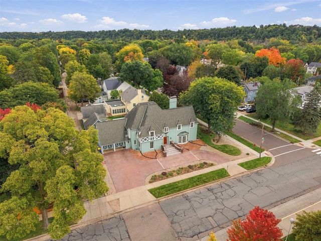 1615 Park Avenue, Eau Claire, WI 54701