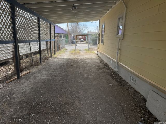 1409 Flanders, San Antonio, TX 78211