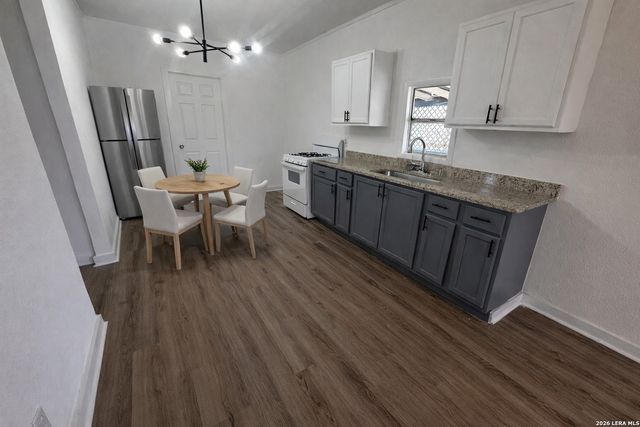 1409 Flanders, San Antonio, TX 78211