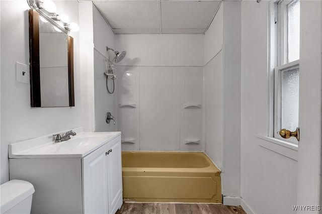 62 Pine Ridge Road, Cheektowaga, NY 14211