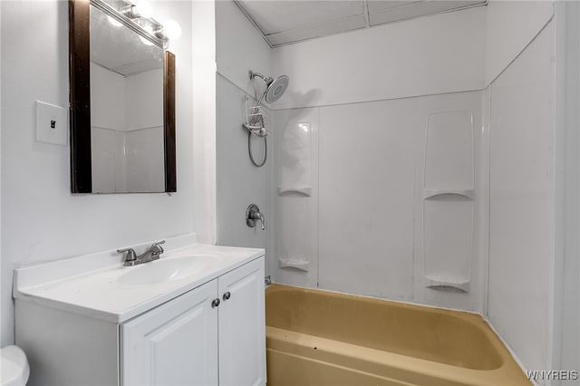 62 Pine Ridge Road, Cheektowaga, NY 14211